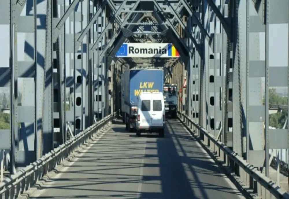  „Podul Prieteniei” Giurgiu-Ruse intră în reparaţii. În ce interval va fi oprit traficul