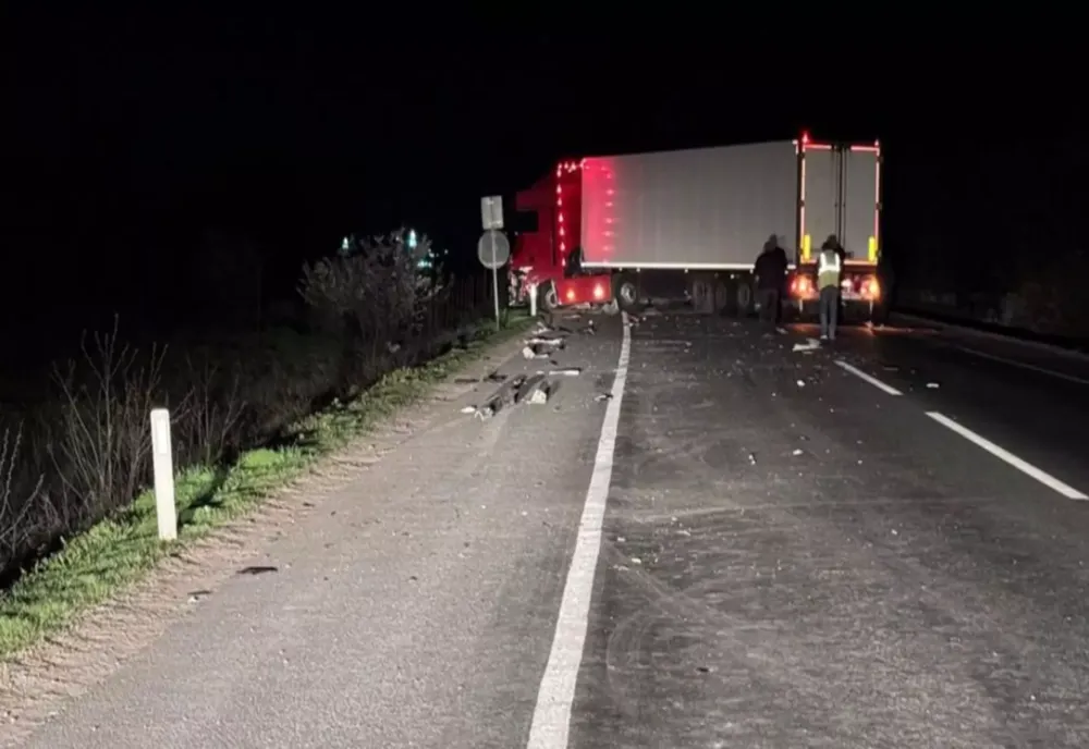 Accident rutier grav pe centura de nord a Craiovei. Un bărbat a murit şi alte trei persoane, printre care şi doi copii, au fost rănite