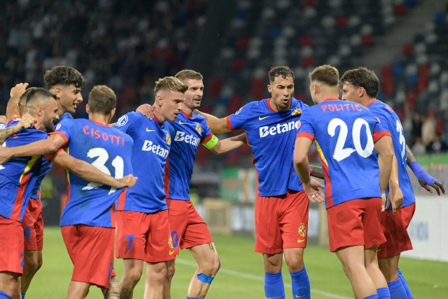 FCSB vrea un fost selecționer ca antrenor la echipă