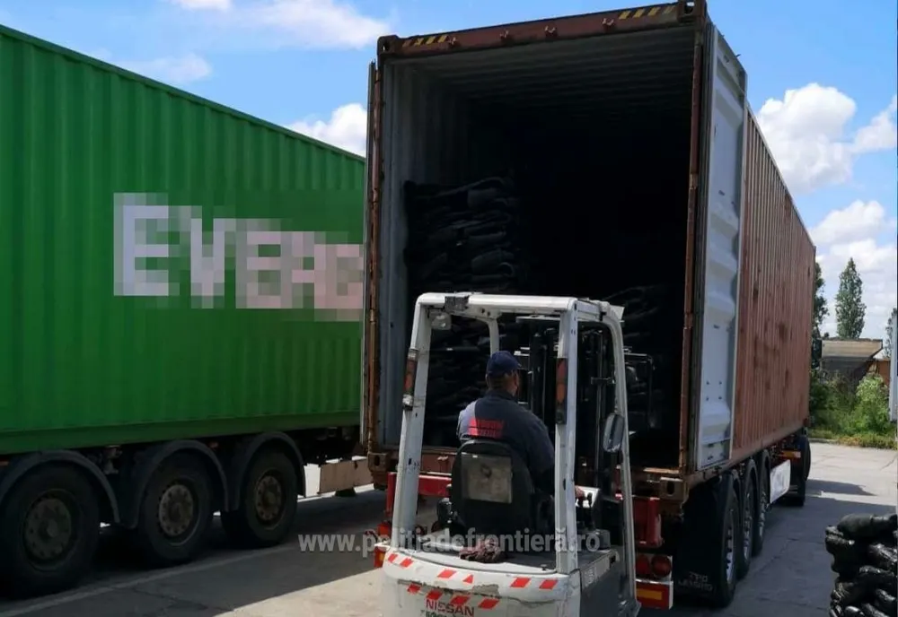 Container cu peste 25 tone de deșeuri, oprit în Portul Constanţa Sud Agigea