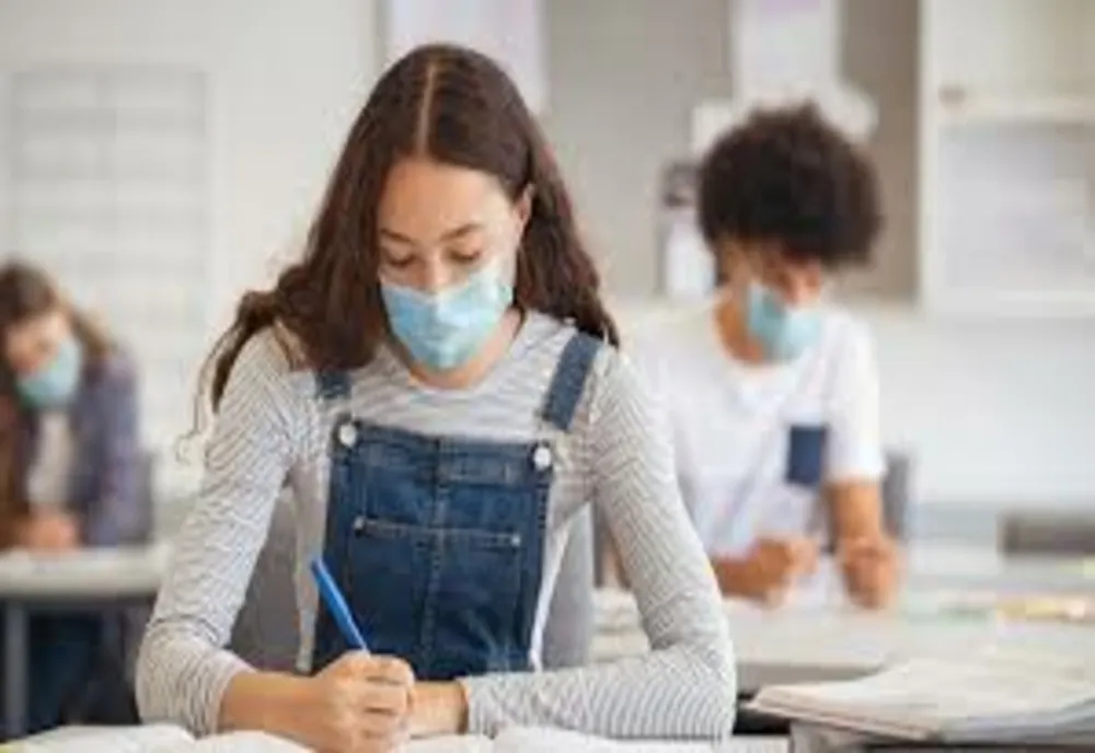 Elevii claselor a VIII-a intră în vacanţă! Începe Evaluarea Naţională