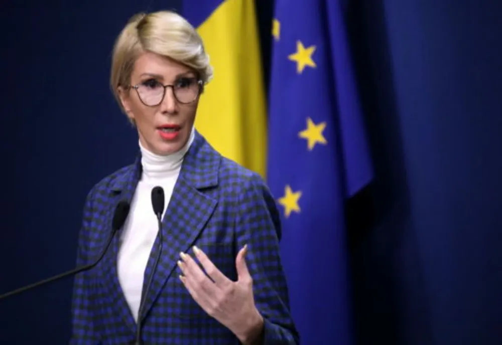 Raluca Turcan: Voi depune o nouă iniţiativă legislativă pentru dezvoltarea unui program naţional de sprijin pentru copiii cu părinţi plecaţi în străinătate