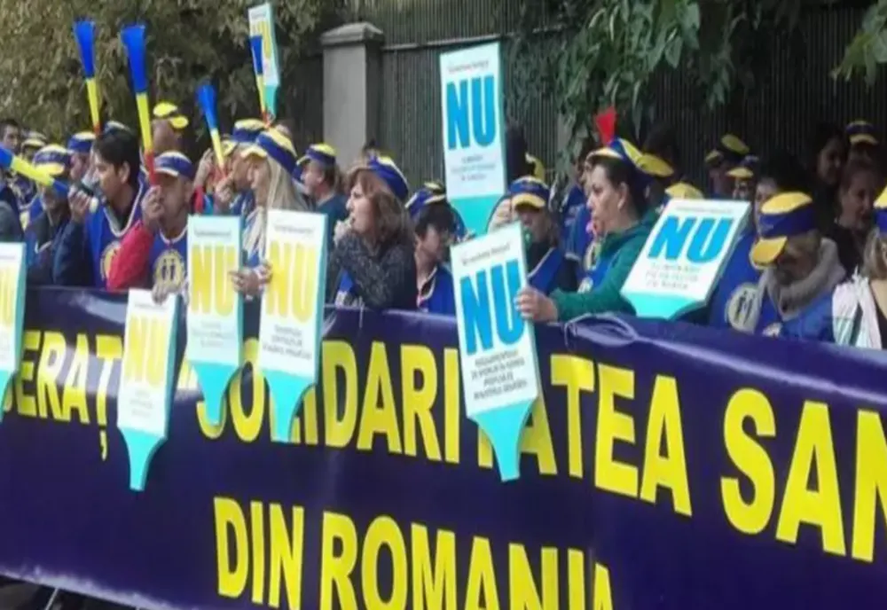 Moment emoționant la protestul din Sănătate. O pensionară a venit cu lacrimi în ochi să susțină cadrele medicale