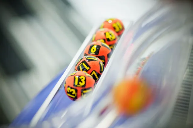 Extrageri Loto 6/49, Joker și 5/40, joi, 1 octombrie. Peste 2 milioane de euro, report la 6/49